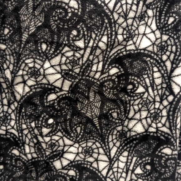 🆕 Lace Bat Throw 🦇 Adirondack by Berkshire Blanket - Picture 3 of 4